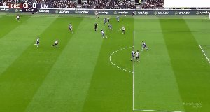 【英超】萨拉赫传射 利物浦4比1客胜布伦特福德