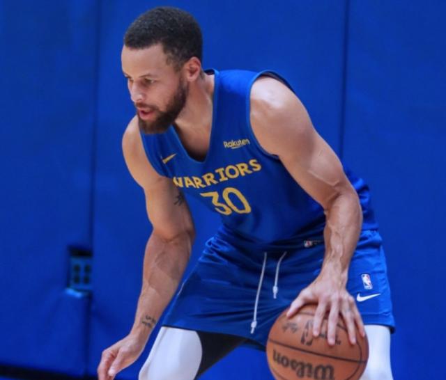 v站体育-勇士客场战国王有信心！库里放言：就像去年打抢七