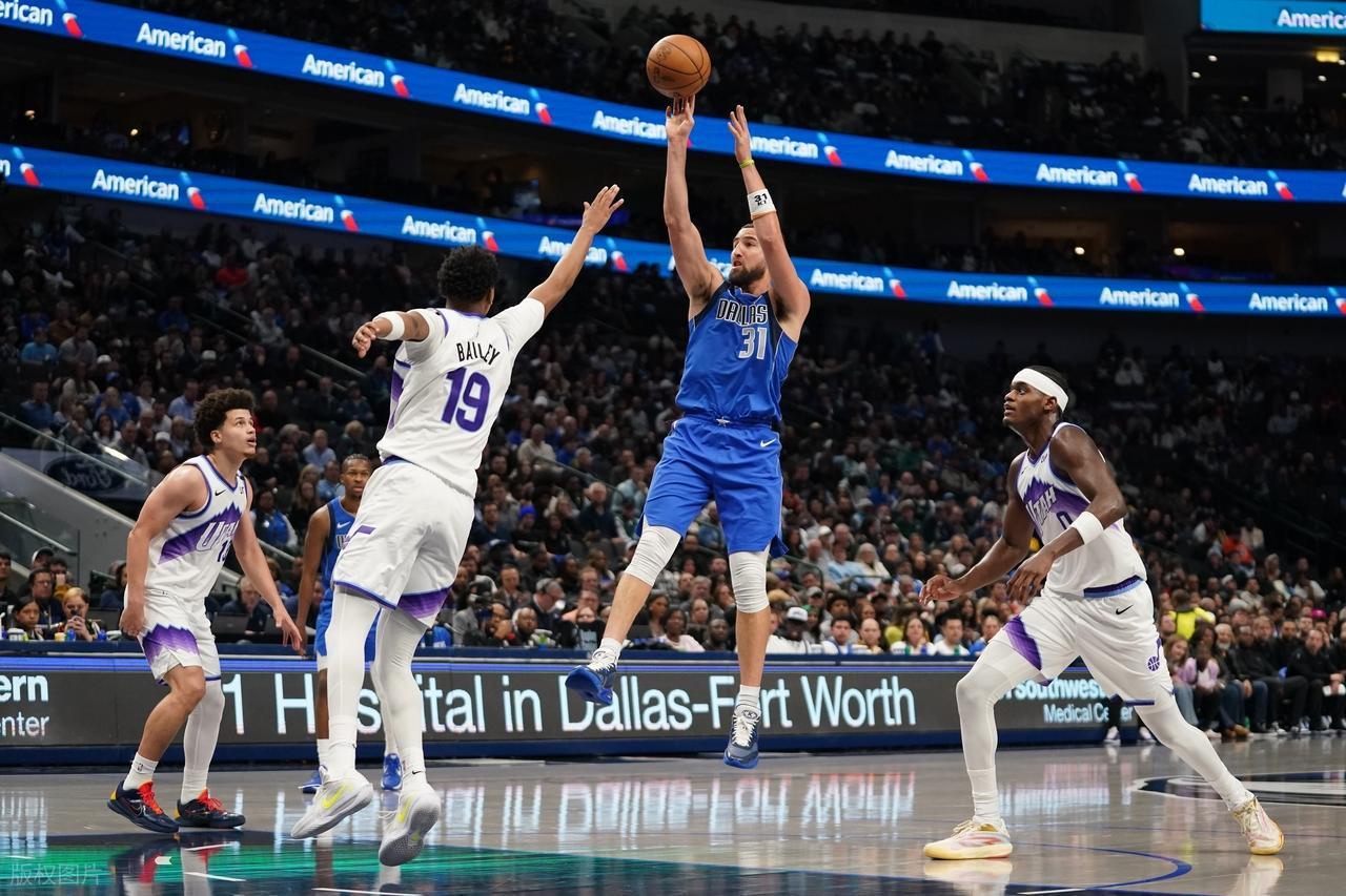 v体育-三球30+6+11无缘今日最佳球员！因为西蒙斯末节超神19分大逆转！