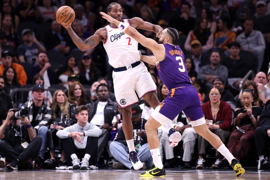 v站体育-莱昂纳德25+8祖巴茨14+20 快船终结太阳3连胜