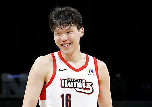 开拓者5人非卖：杨瀚森在列！新老板很理性，小杨大概率打世预赛|罗伯特·威廉姆斯三世|罗伯特-威廉姆斯|俄克拉荷马雷霆队|波特兰开拓者队|尼古拉-约基奇_新浪体育_新浪新闻